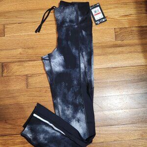 NWT Women's Under Armour Fitted High Rise Ankle Leggings - Black/Gray Camo - XS